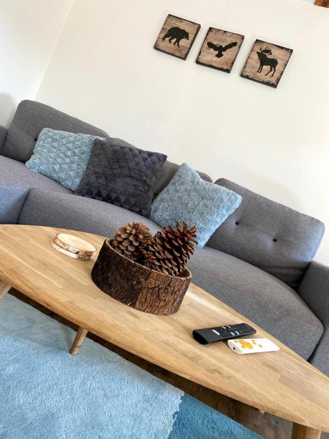 Apartman Mladé Buky Zewnętrze zdjęcie