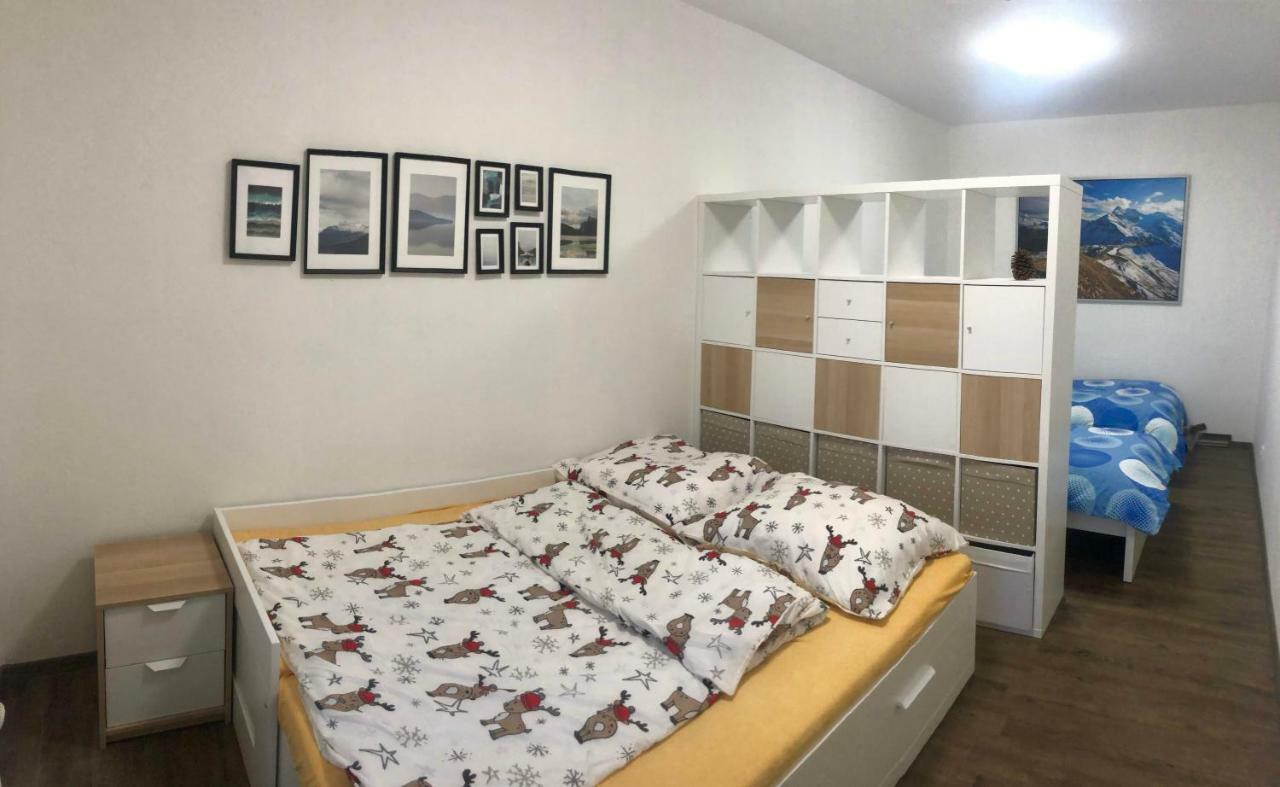 Apartman Mladé Buky Zewnętrze zdjęcie